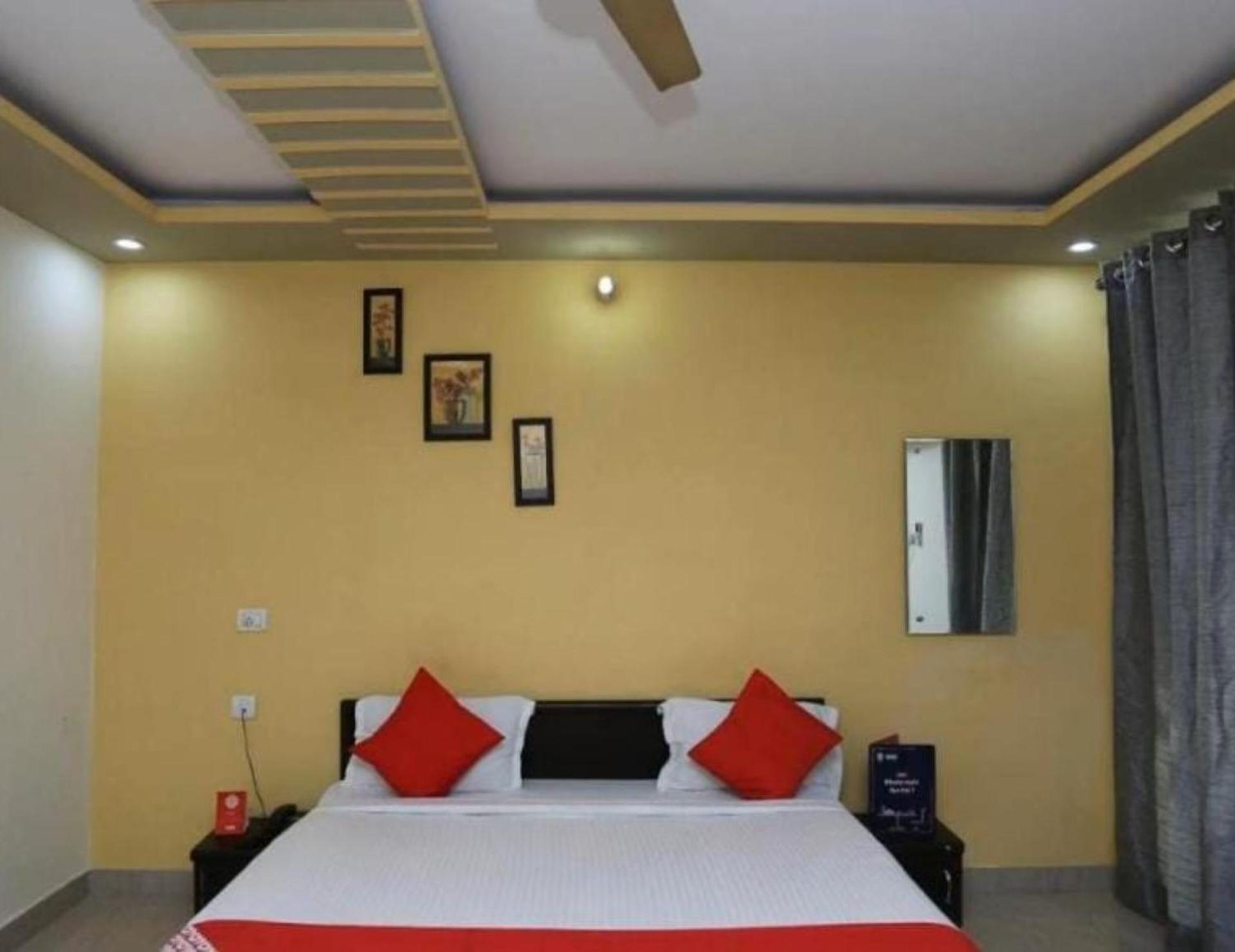 Hotel S K Palace Lucknow , Best Hotel In Lucknow , Hotel In Transport Nagar Lucknow ,Budget Hotels In ラクナウ エクステリア 写真